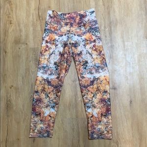 Firepower marble workout capris